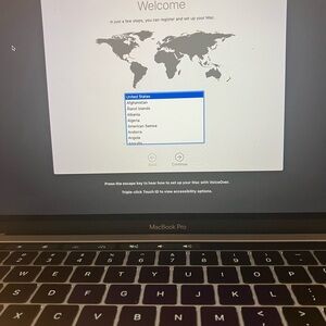 Apple MacBook Pro - Silver - *SOLD*